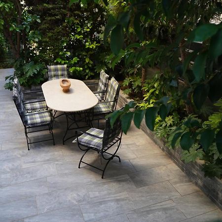 Garden Apartment Next To The Mall -Private Parking Athen Exterior foto