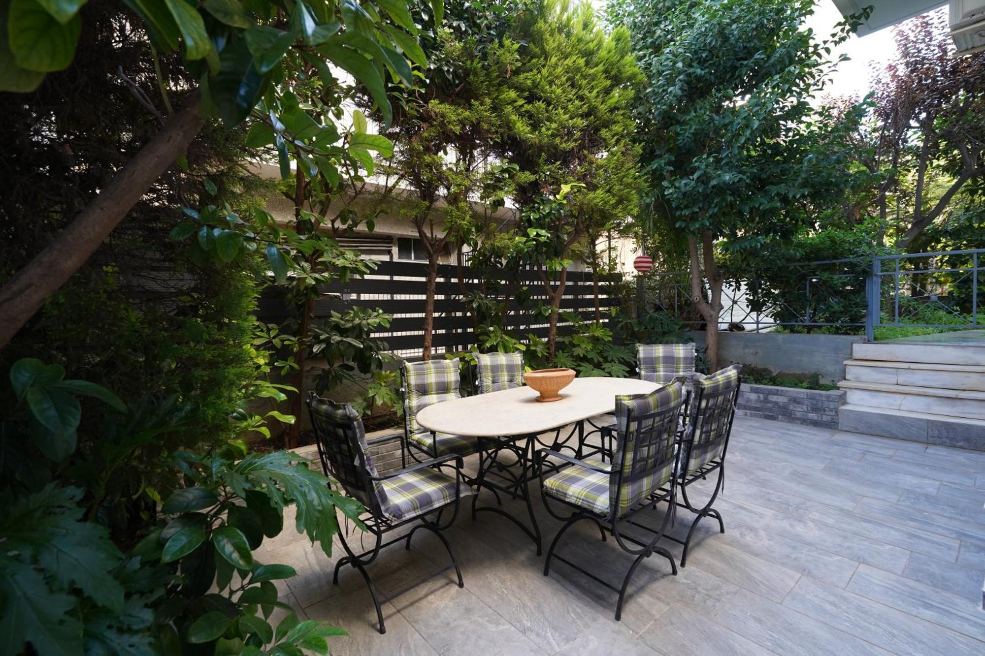 Garden Apartment Next To The Mall -Private Parking Athen Exterior foto